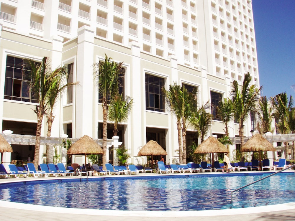 RIU Emerald Bay All Inclusive 1/50