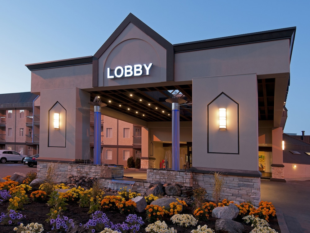 Coast Kamloops Hotel And Conference Centre 1/50