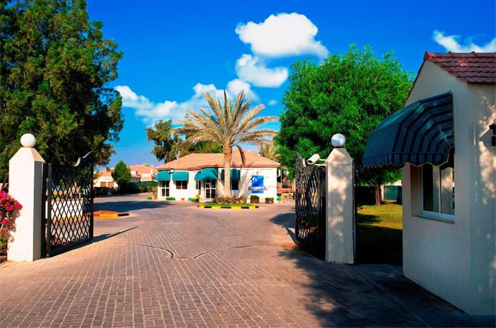 Barracuda Resort 36/52