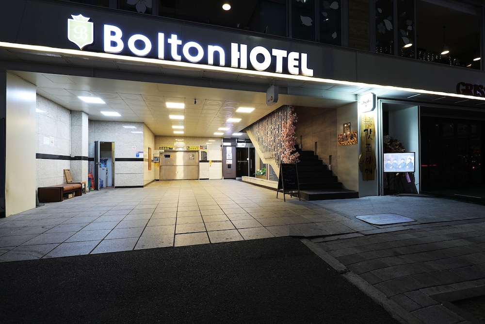 Hotel Food & Tour 47/50