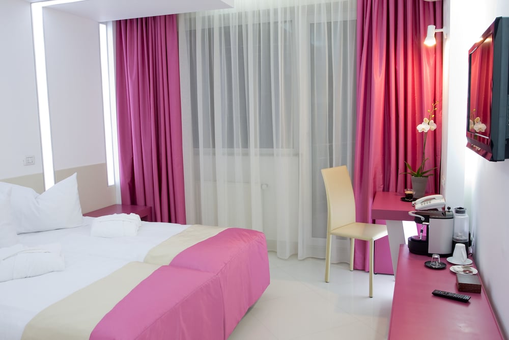 Christina Hotel 21/61
