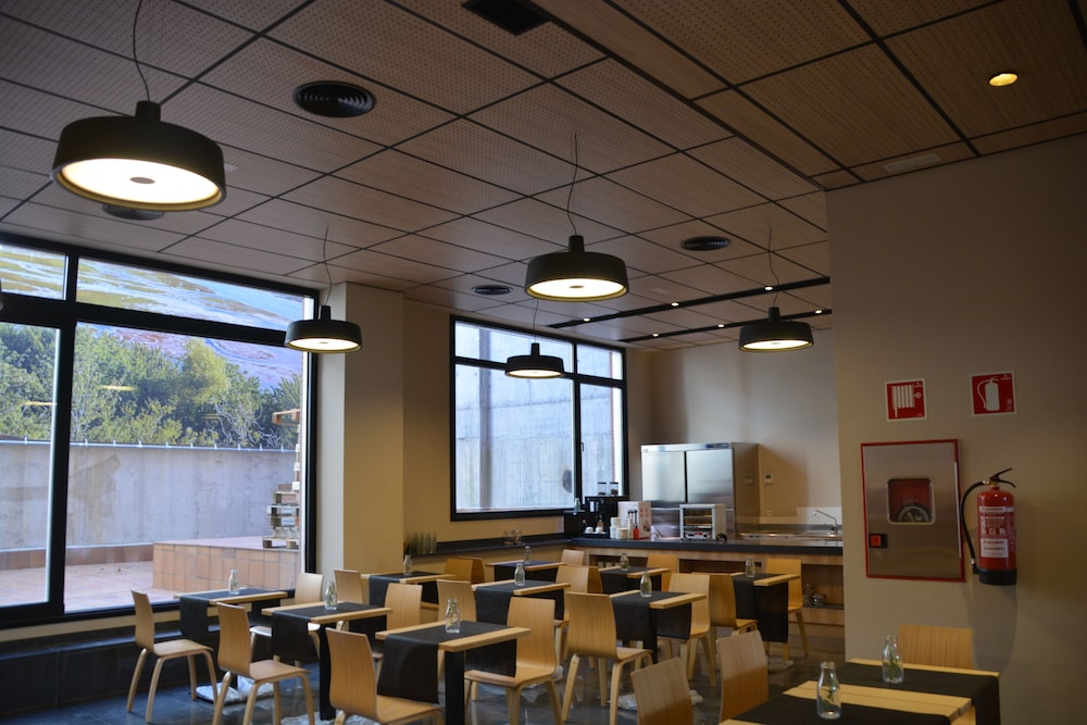 Hotel Bilbao Plaza 48/61