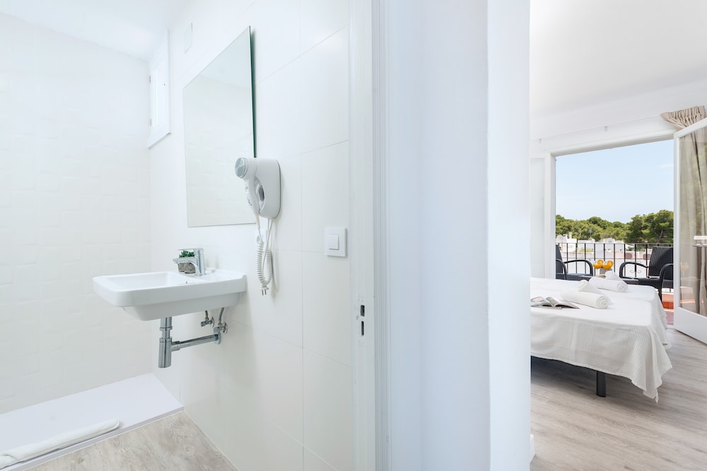 HOSTAL TALAMANCA 19/22