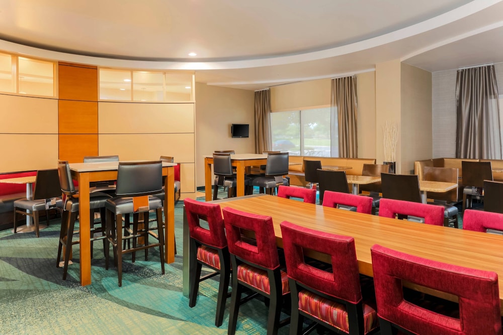 Springhill Suites Boulder Longmont 36/42