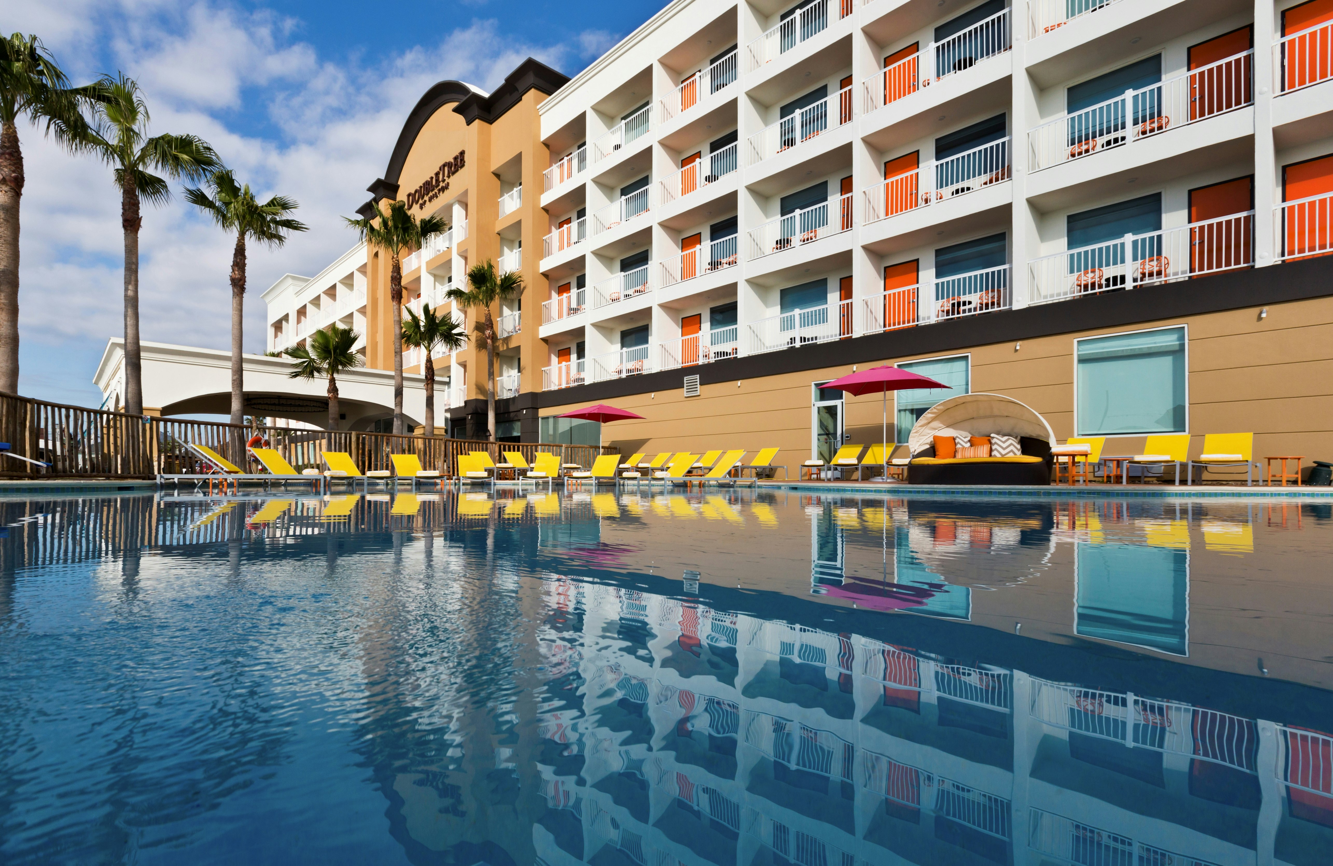 Doubletree By Hilton Hotel Galveston Beach 8/85