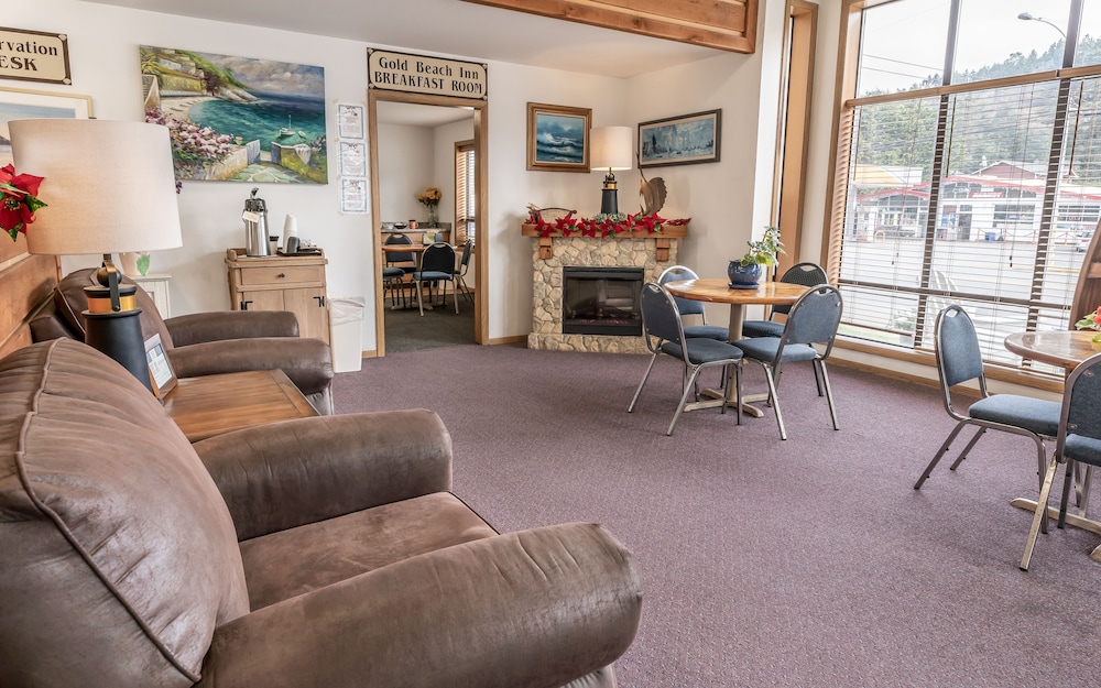 Gold Beach Inn 23/33