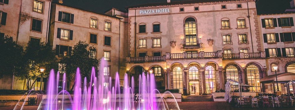 Sunsquare Montecasino 64/66
