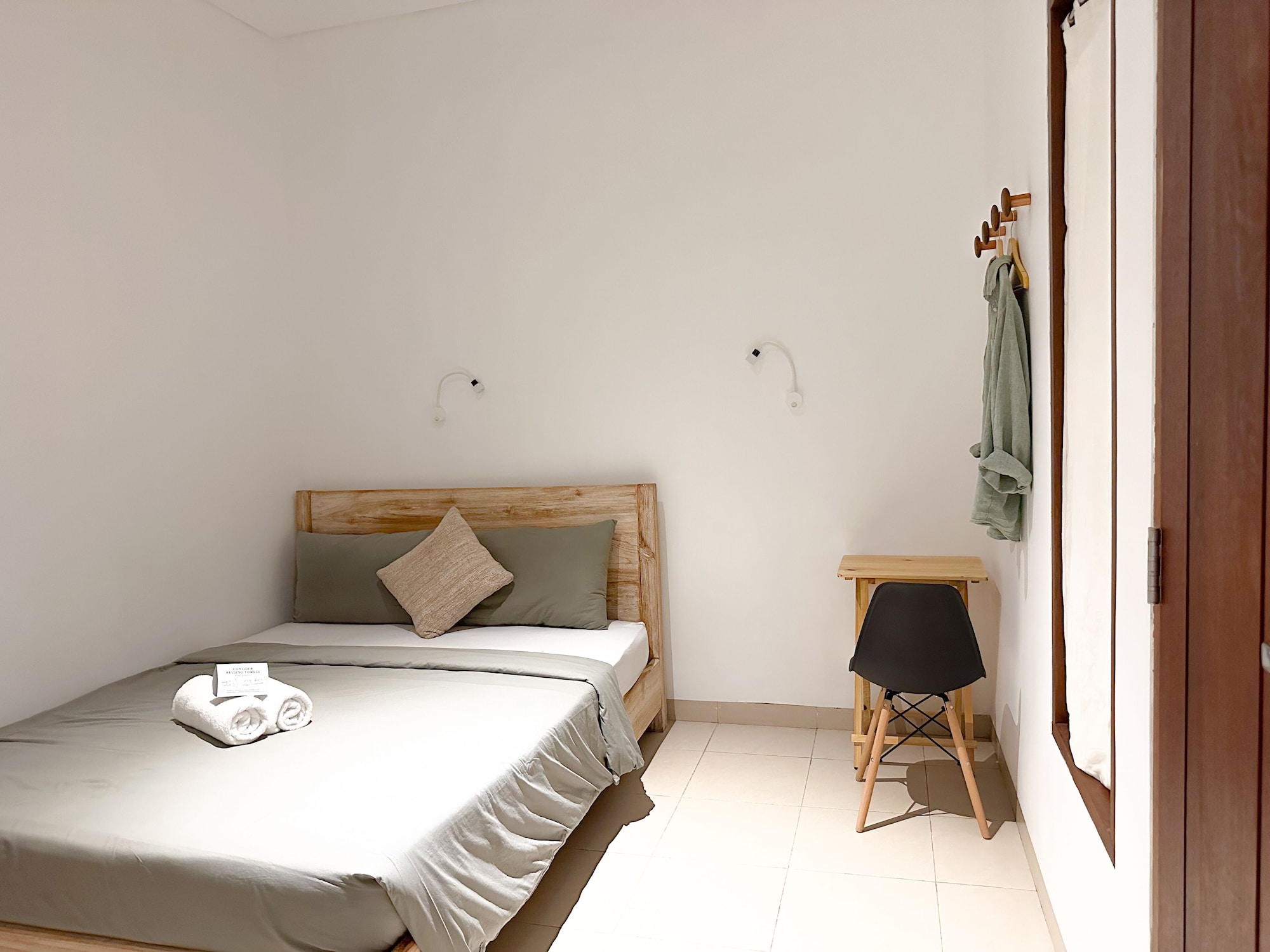 PRIVATE, DOUBLE BED