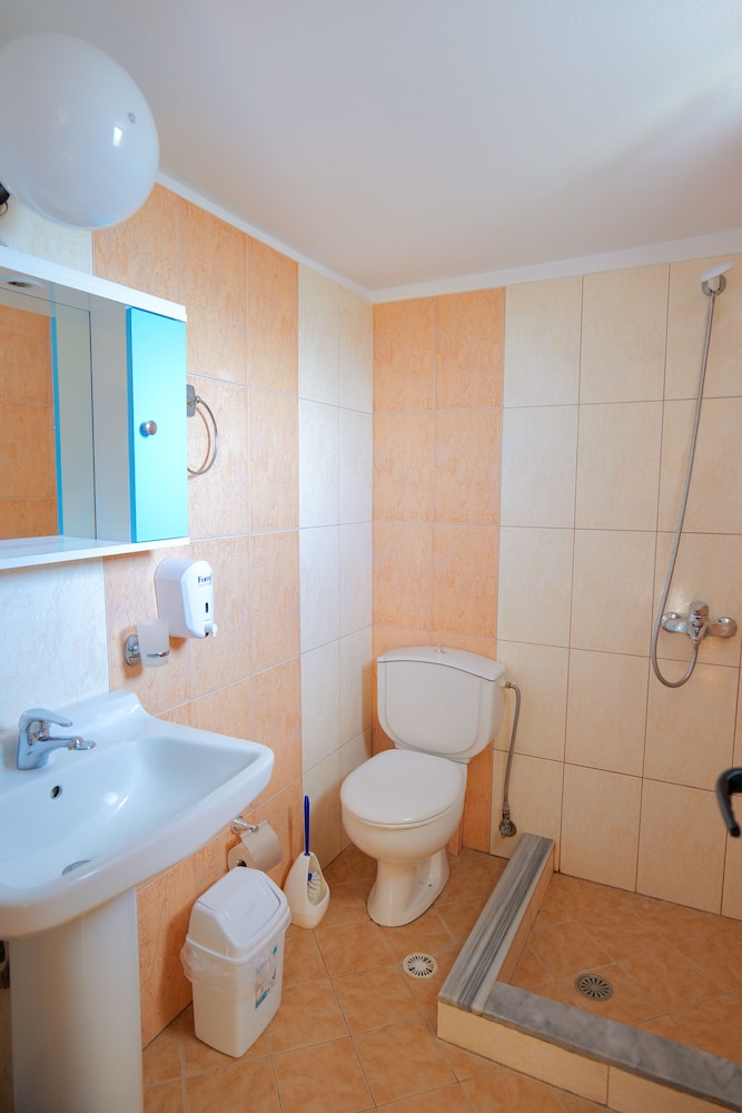 HOTEL DRILONI 51/51