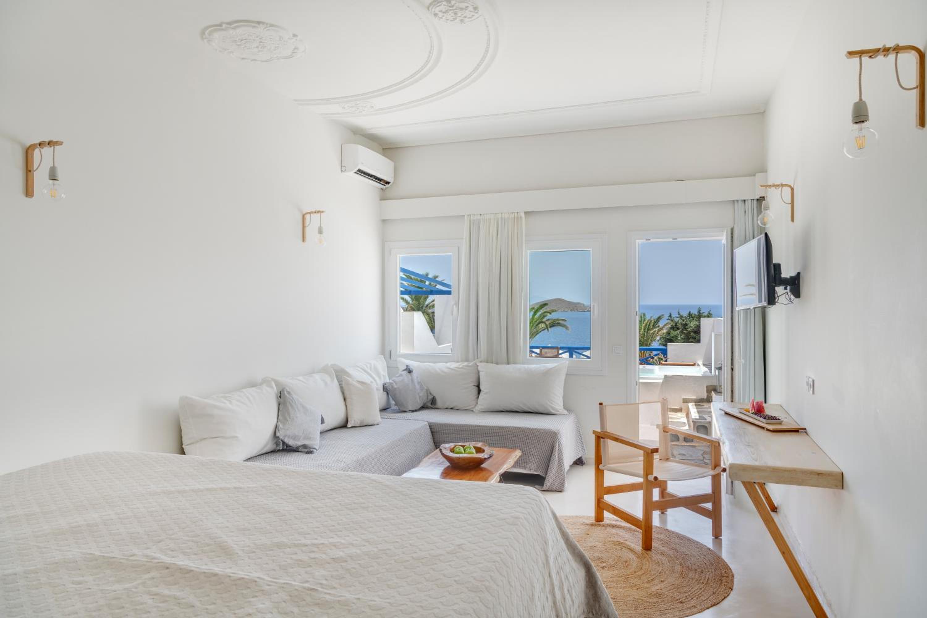 Superior, Suite, Sea View, Outdoor Jetted Tub