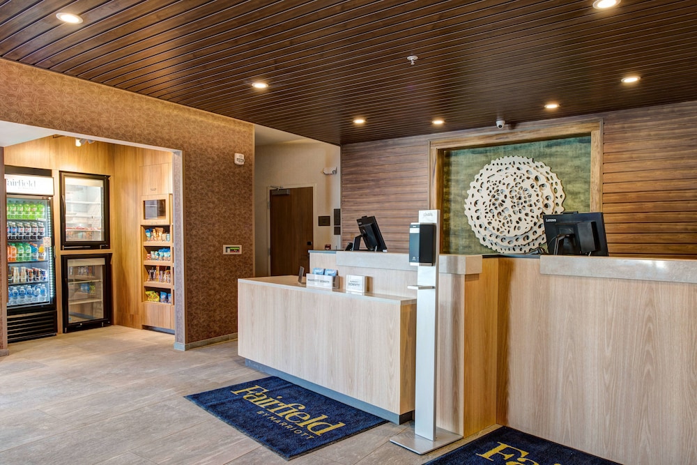 Fairfield Inn & Suites by Marriott Minneapolis North 3/36