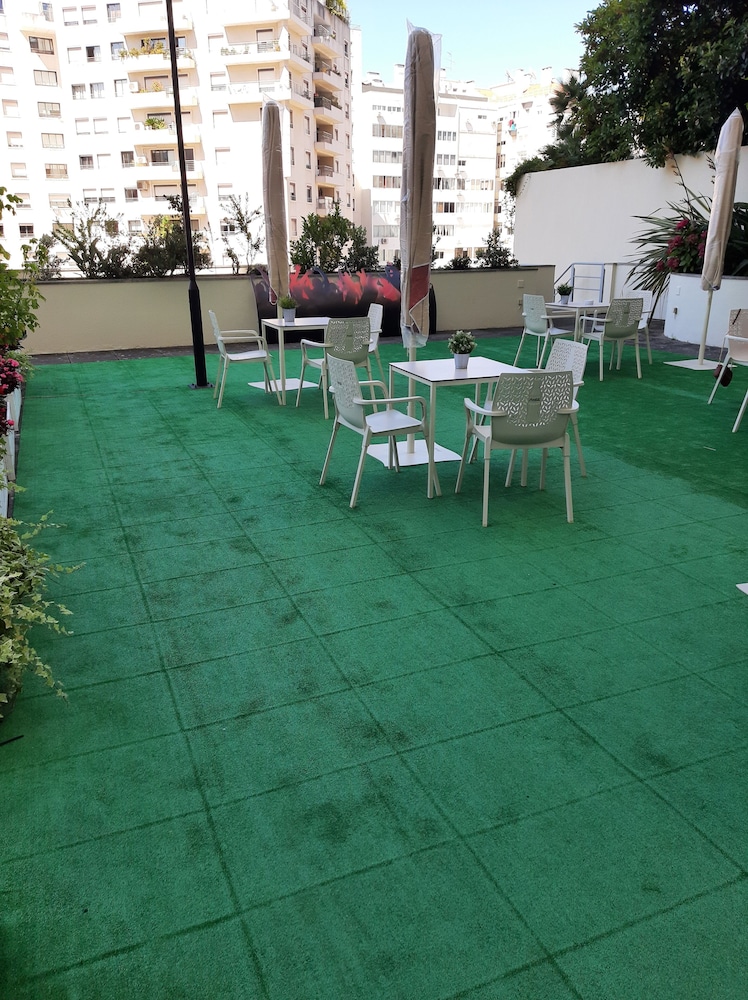 Ibis Lisboa Jose Malhoa 72/78