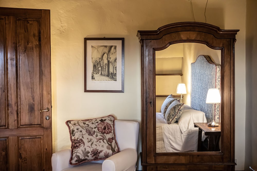 Il Borgo Di Vescine 42/64