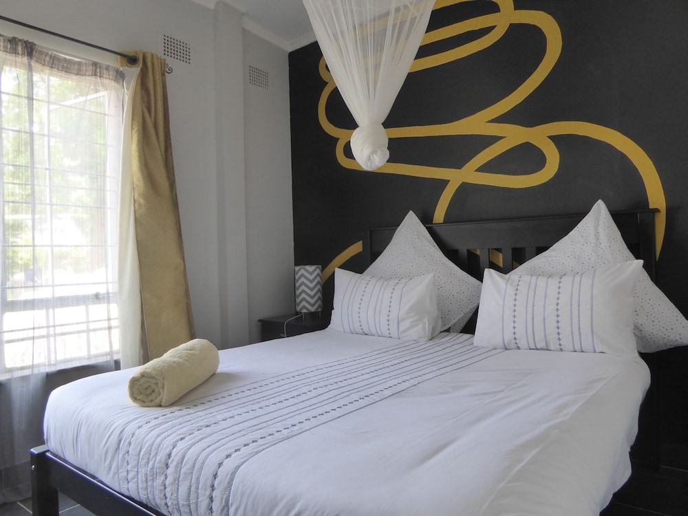 Natwange Backpackers 6/36