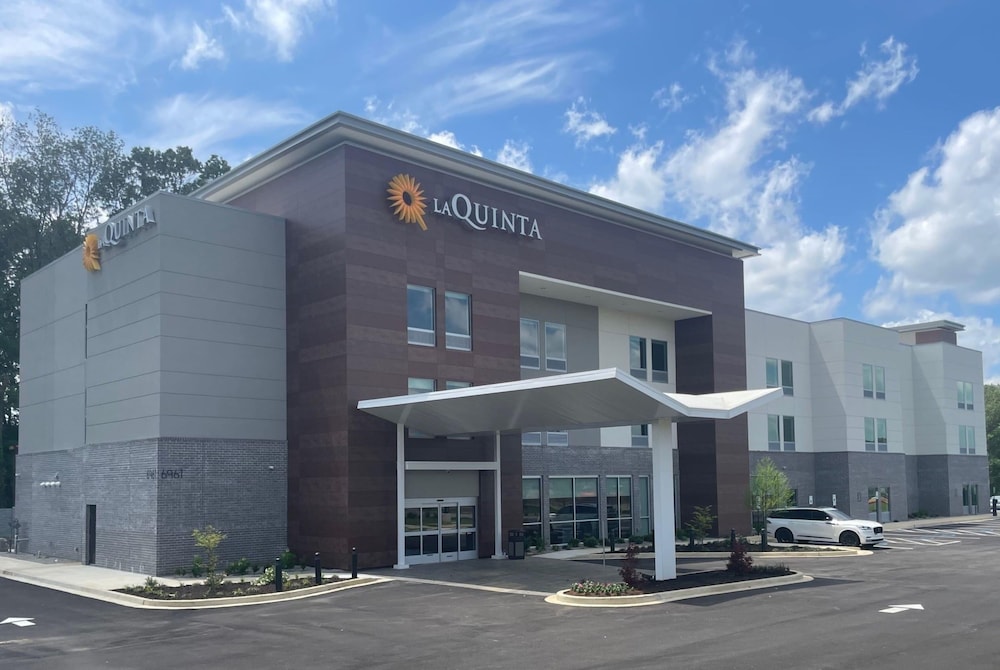 La Quinta Inn & Suites by Wyndham Olive Branch 41/46