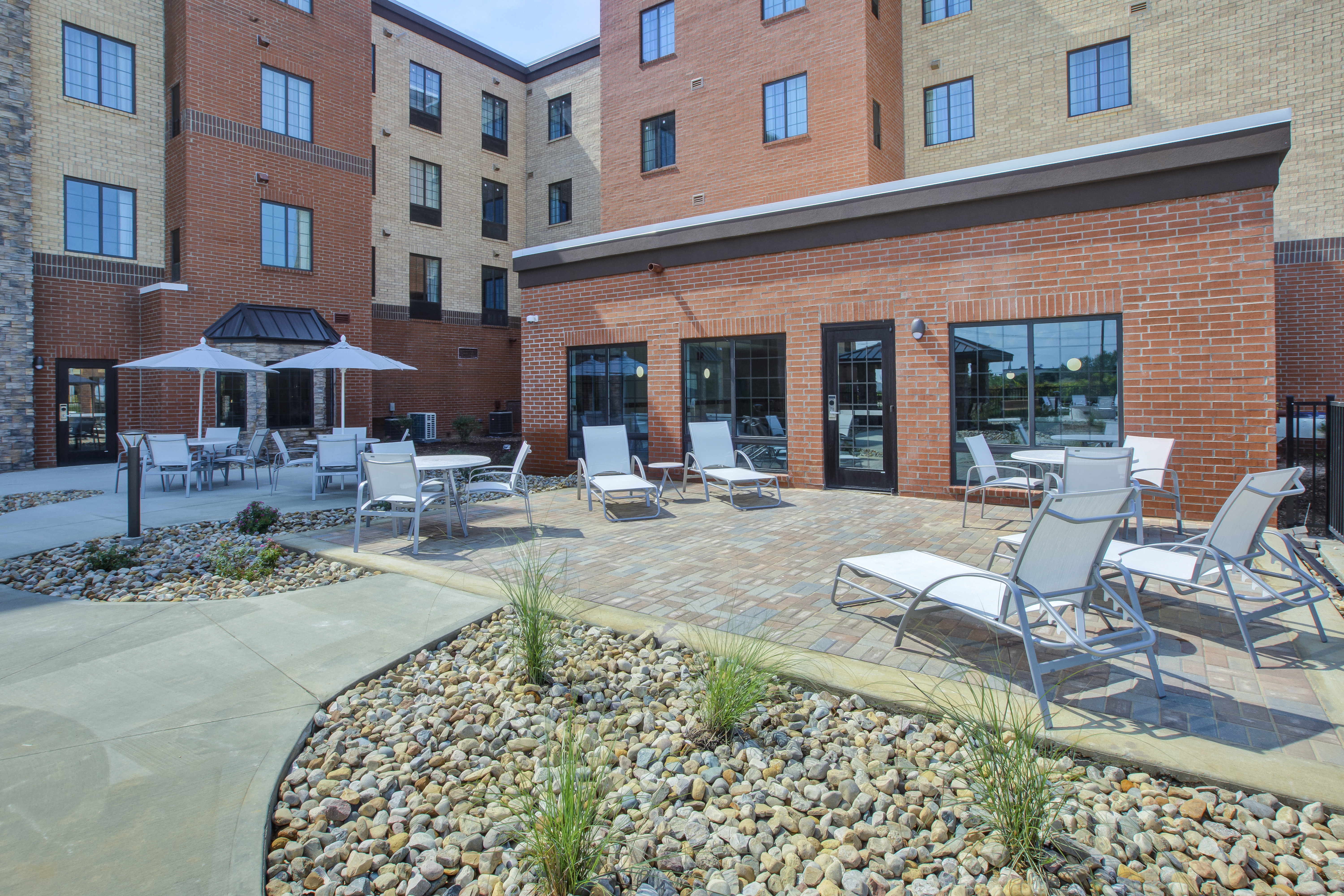 Staybridge Suites Benton Harbor St Joseph 48/49
