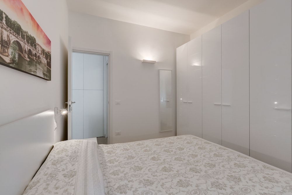 Trastevere White Apartment 5/17