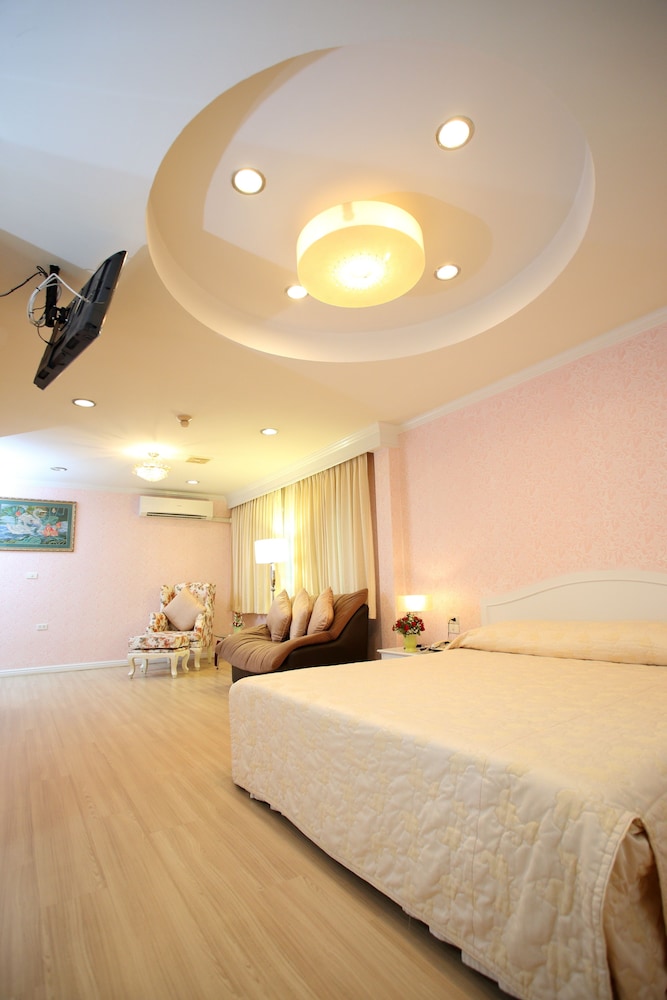 Pj Watergate Hotel 35/65