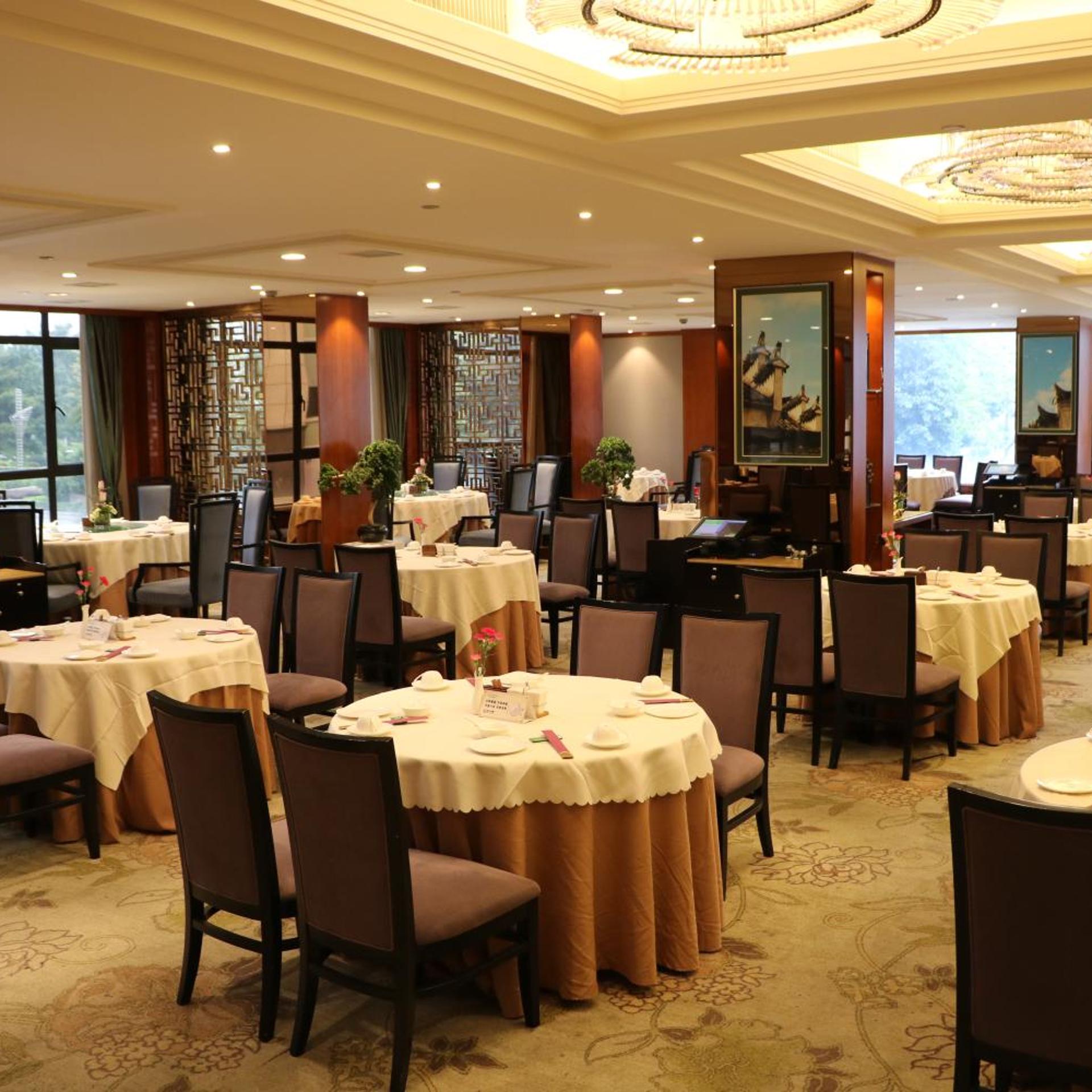 Rongjiang Hotel 59/74