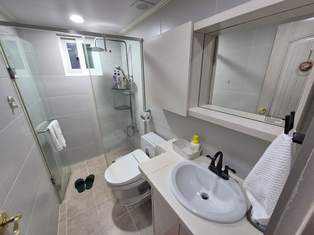 Riverside Guest House 45/45