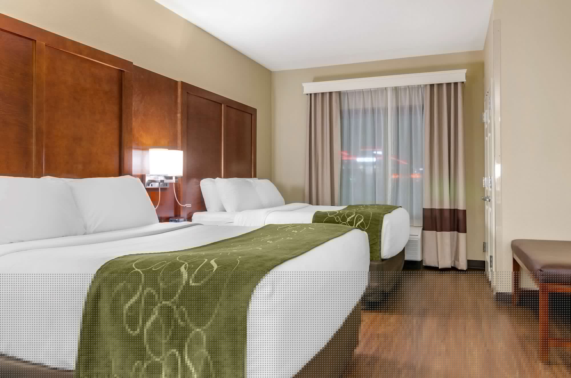 Suite, 2 Queen Beds, Sofa, Pet Friendly