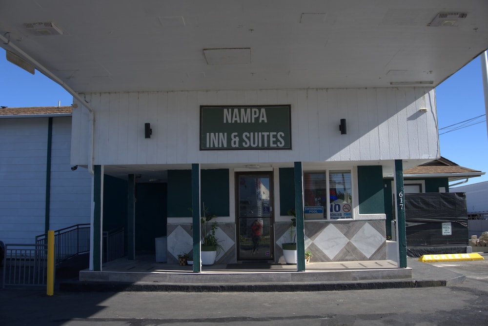 Nampa Inn & Suites 4/46