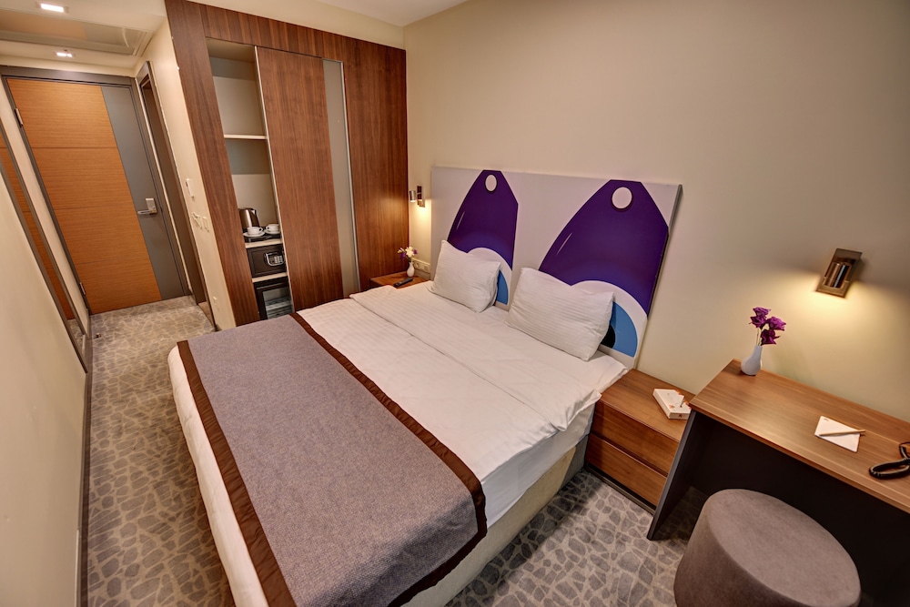 ALL INN HOTEL 19/60