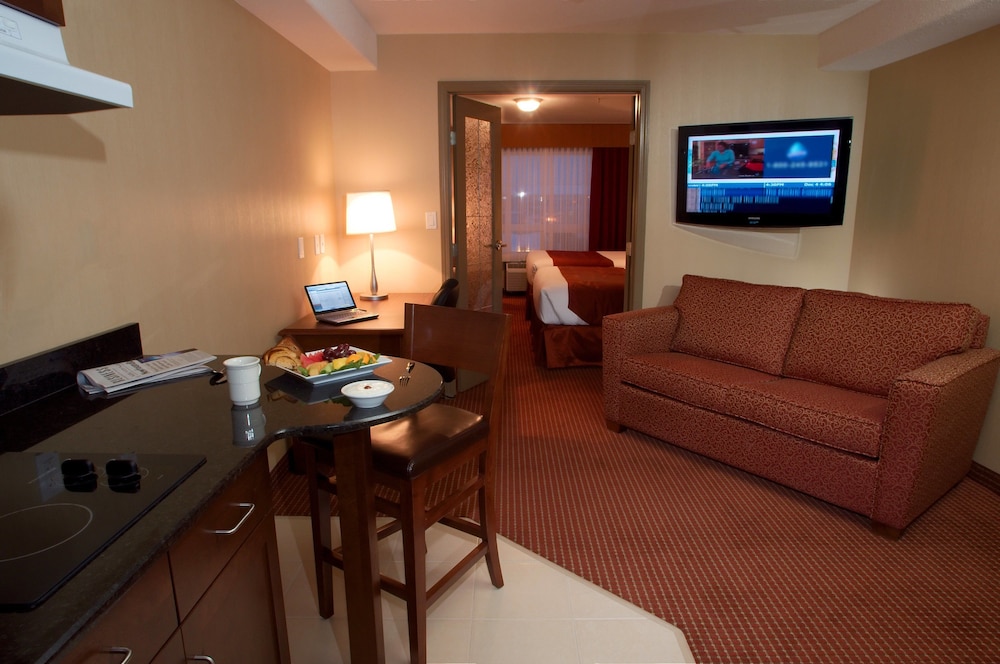 Merit Hotel And Suites 39/66