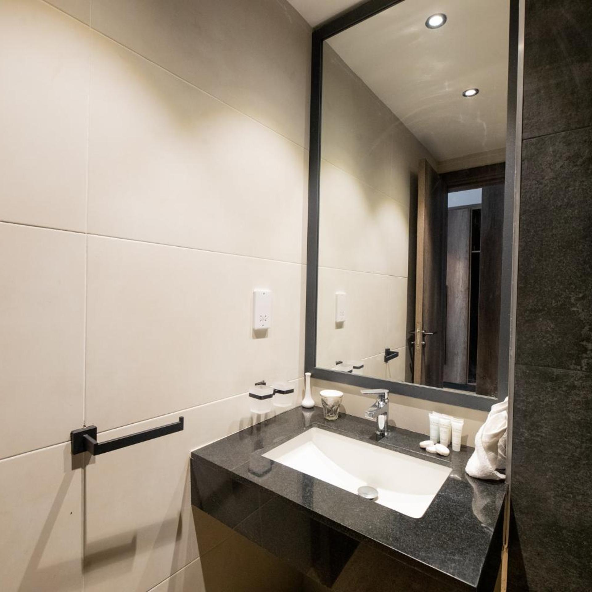 Sincerely Yours Suites & Serviced Apartments 54/56