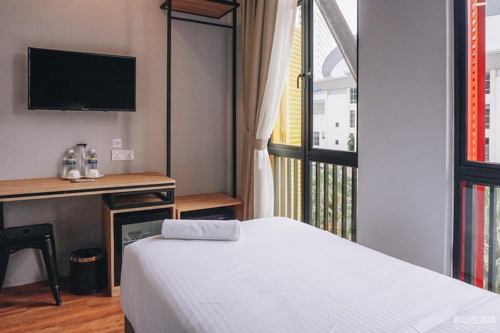 Ciq Hotel At Jalan Trus 34/54