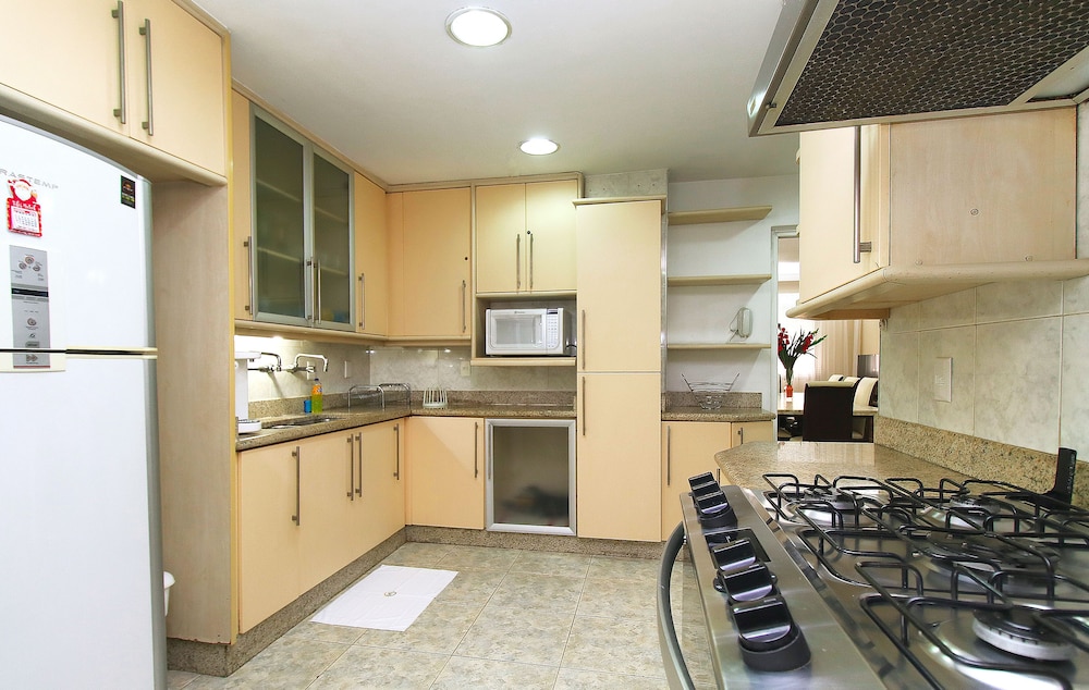 Mz Apartments Raul Pompeia 20/28
