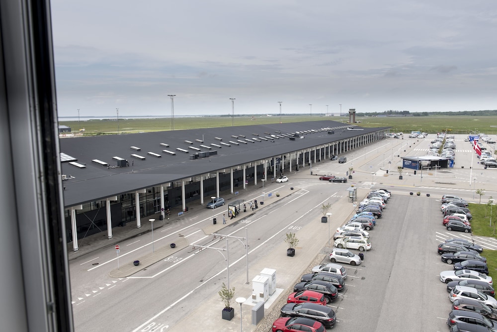 Aalborg Airport Hotel 50/53