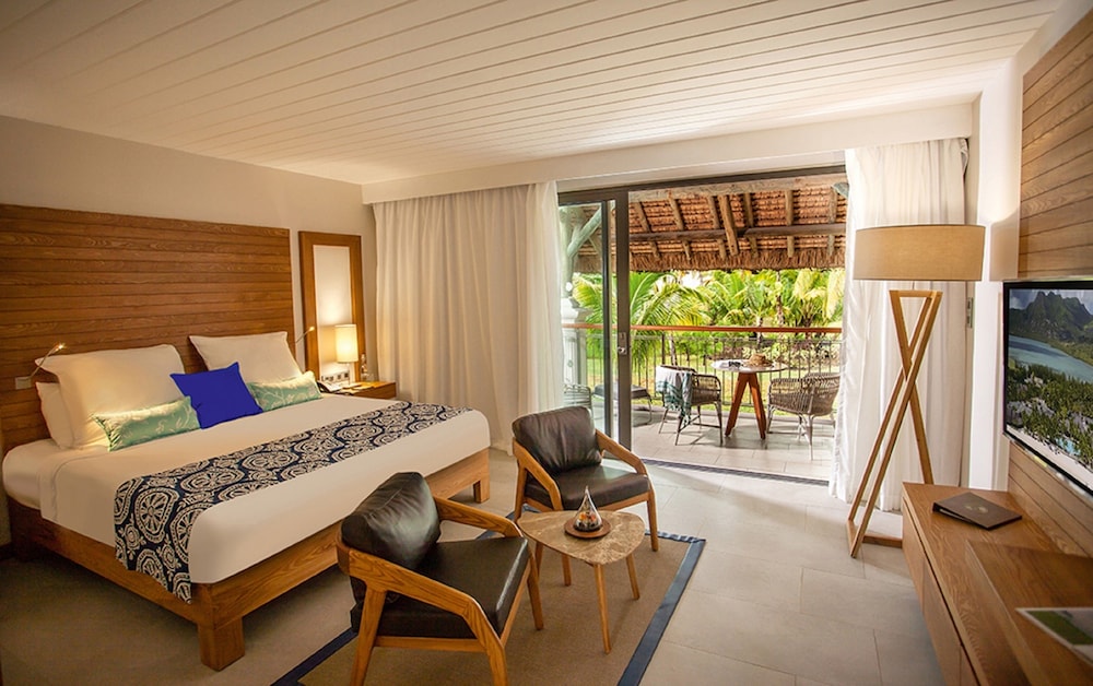 Paradis Beachcomber Golf Resort and Spa 30/65