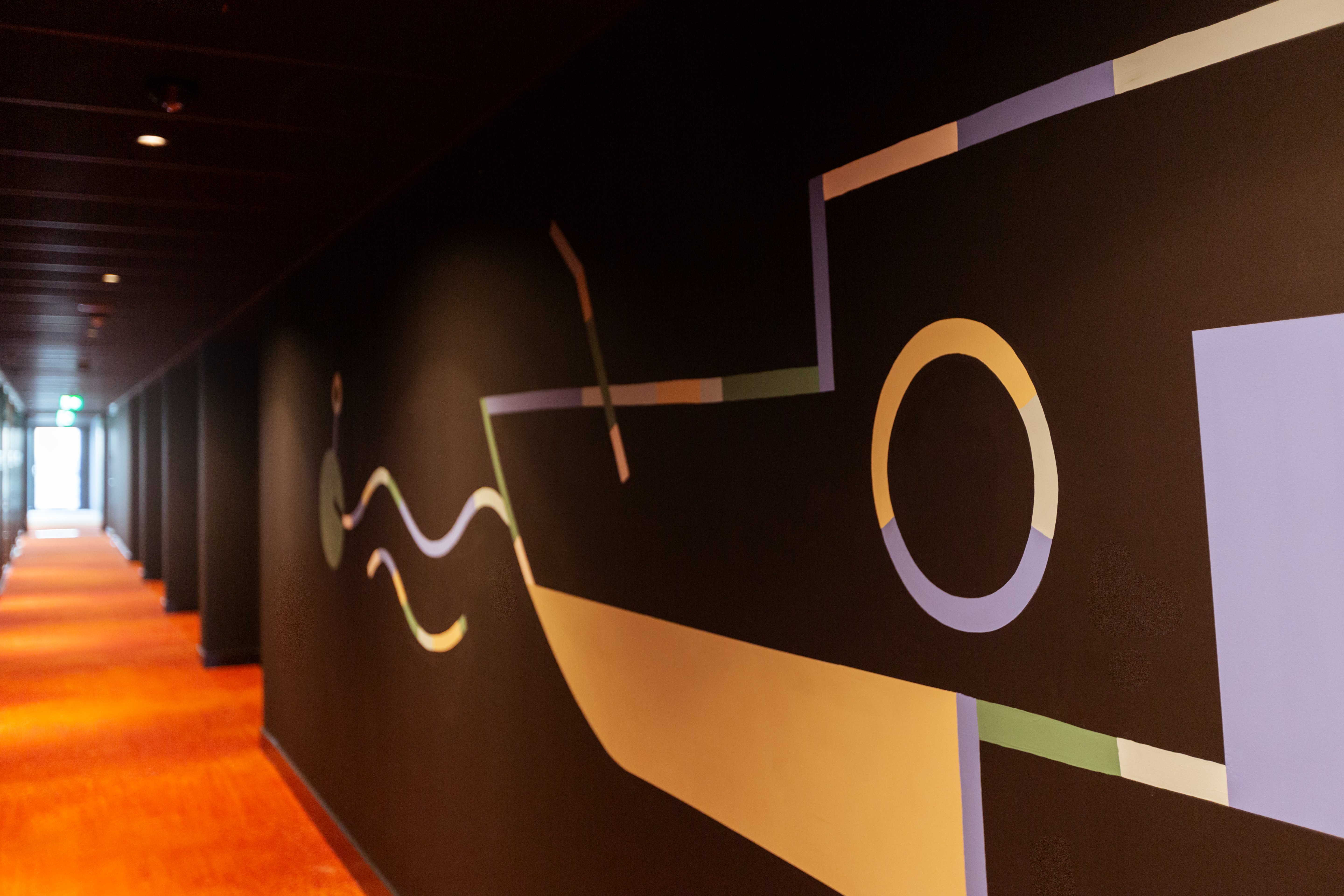 Holiday Inn - the niu, Fender Amsterdam by IHG 34/64