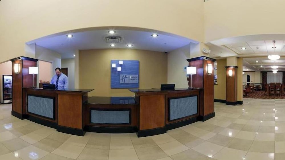 Holiday Inn Express Hotel Suites Bainbridge 4/53