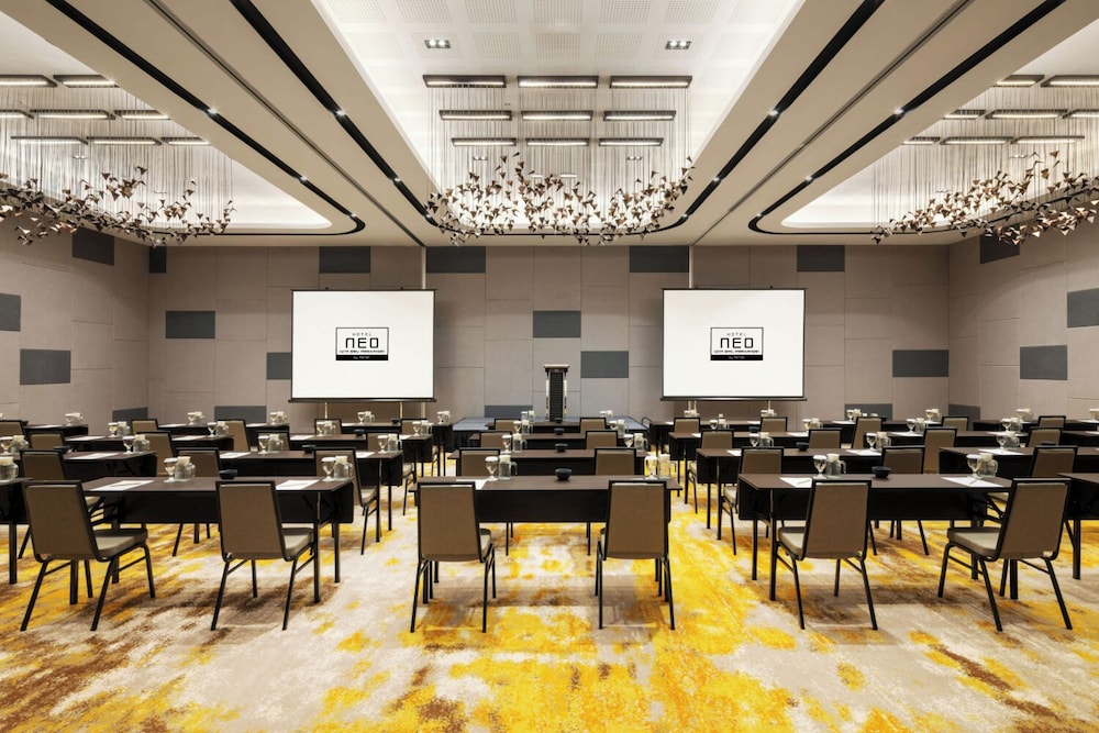 Hotel Neo Kota Baru Parahyangan 77/88