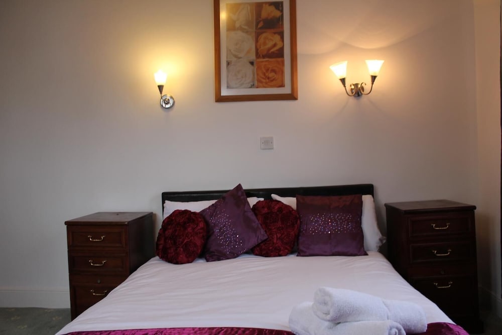 THE GEORGE HOTEL 20/47
