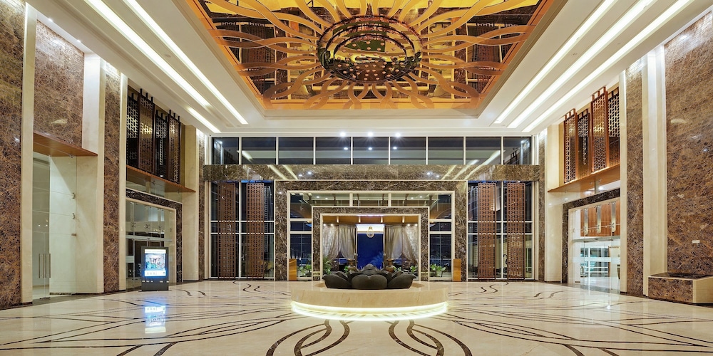 Sayaji Hotel 5/36