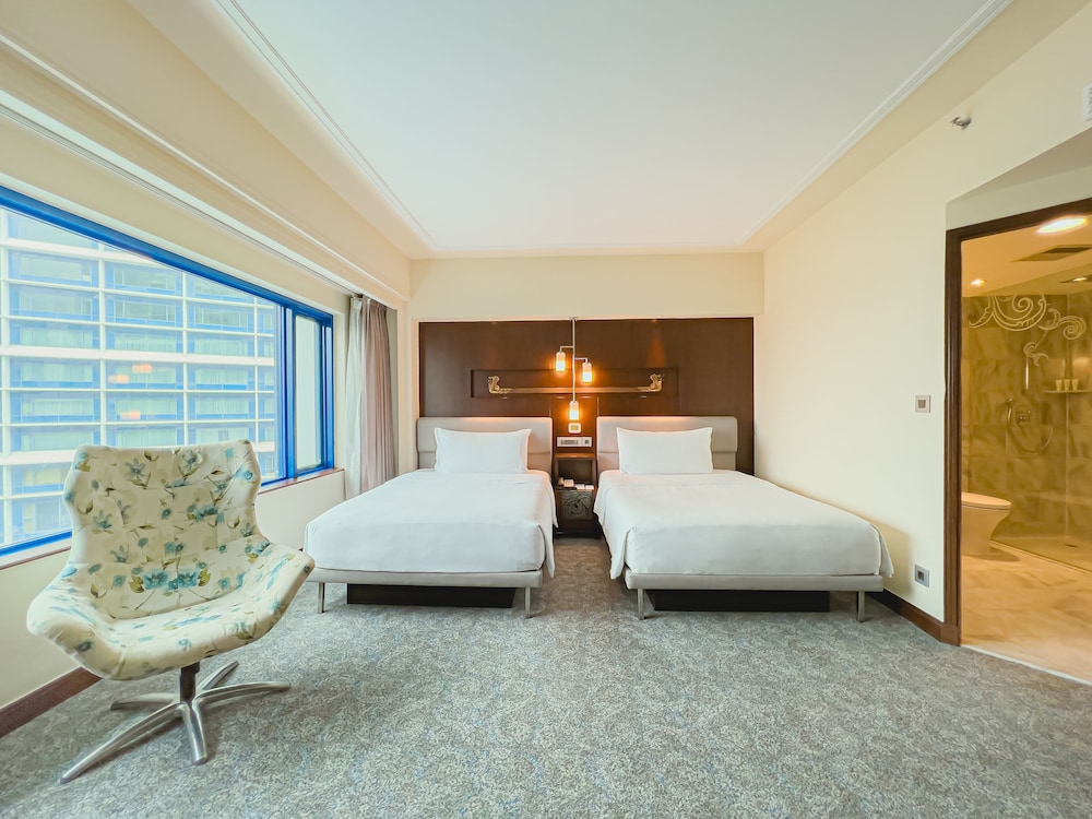 LE MERIDIEN JAKARTA 8/68