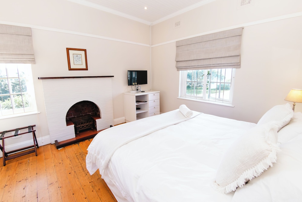 Botha House 4/45