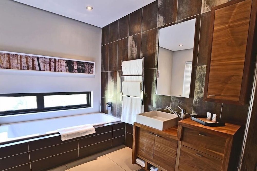 The Tredenham Boutique Hotel 21/24