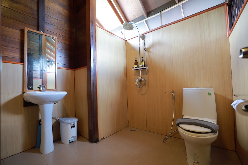 500 Rai Khao Sok Floating Resort 67/68