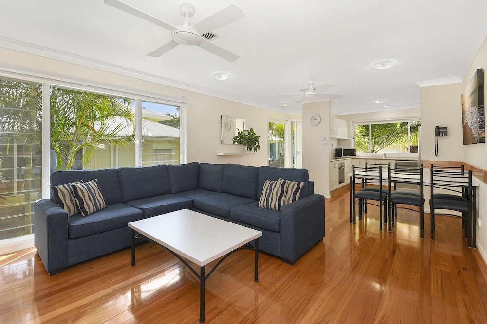 Flynns On Surf Holiday Apartments 16/32