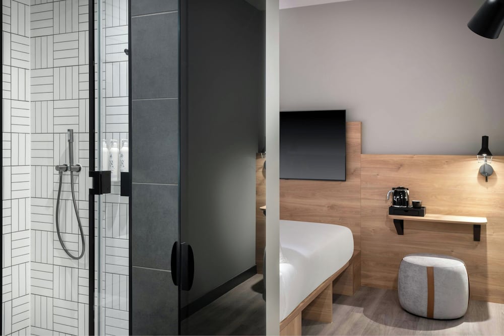 Moxy London Piccadilly Circus 33/47