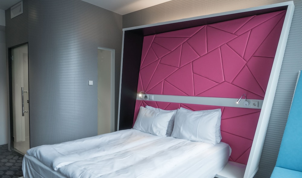 Prize by Radisson, Xhibition Bergen City 15/56