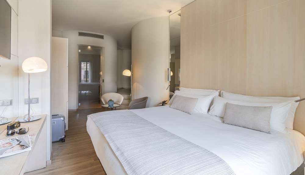 Cram Hotel 18/72