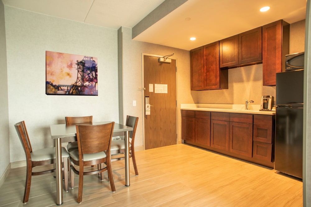 Holiday Inn Hotel And Suites Joliet Southwest an IHG Hotel 11/48