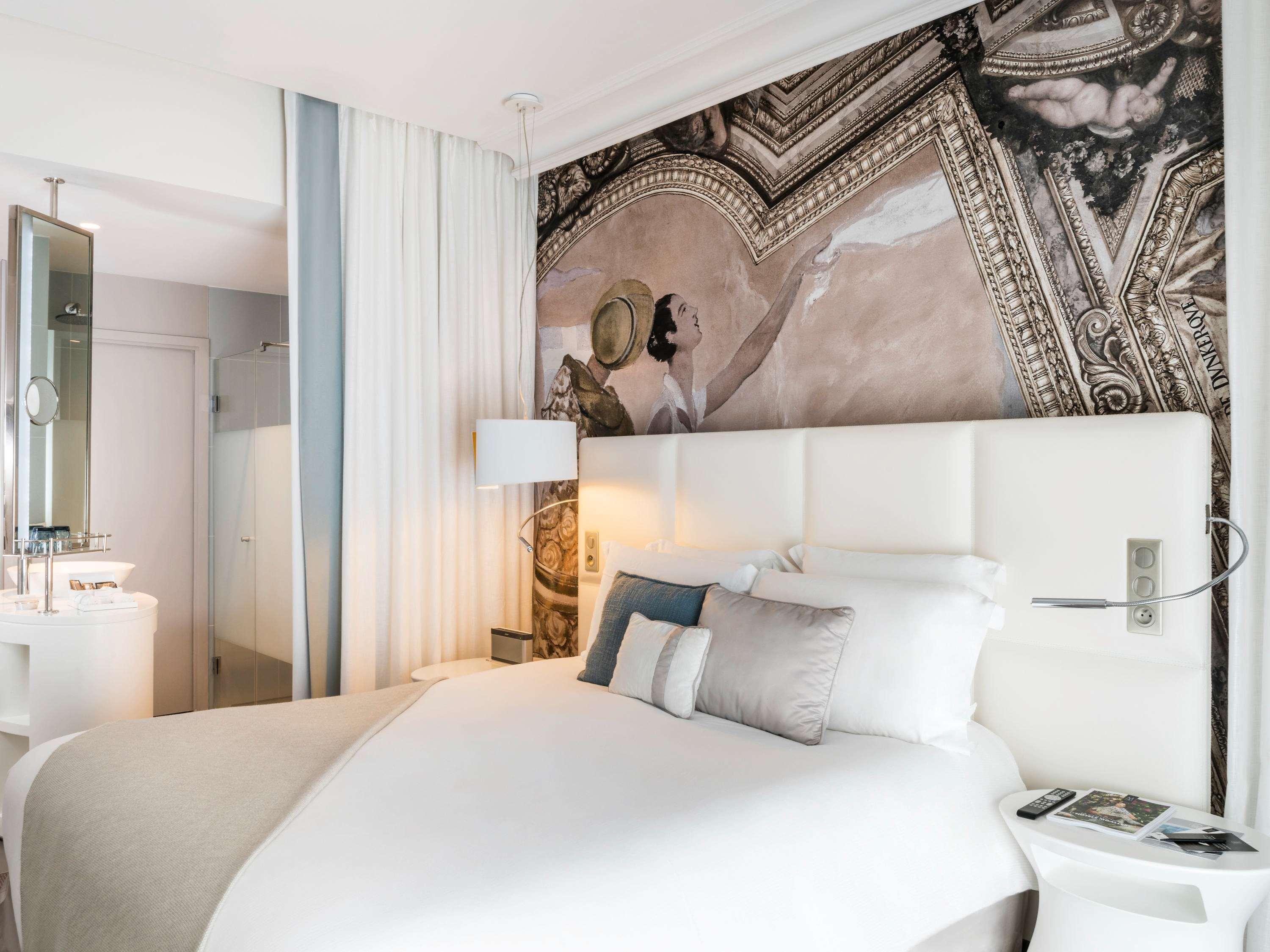 Deluxe, Double or Twin Bed, Sea or Harbor View
