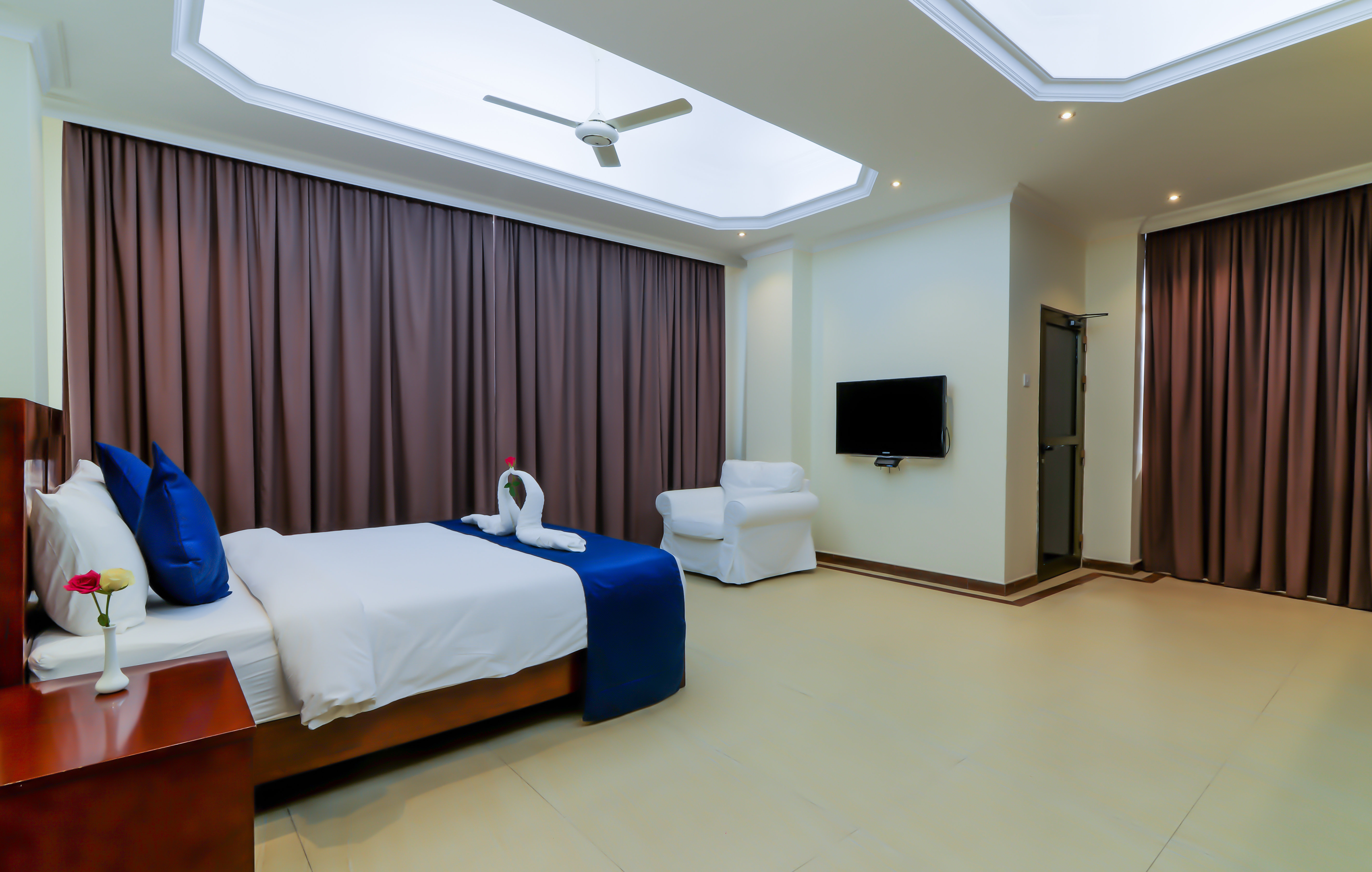 Tanzanite Executive Suites 19/40