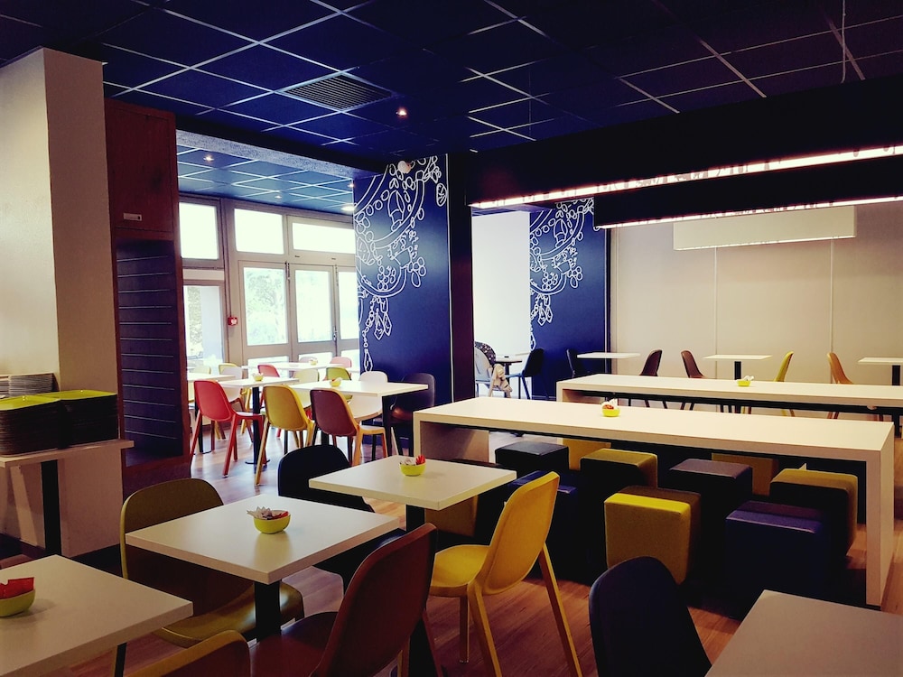 IBIS BUDGET ARLES PALAIS DES CONGRES 34/47